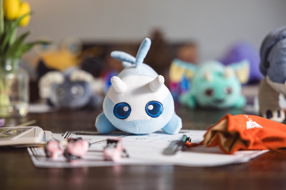 Igrid the Ice Drakeling Plush - CuddleCore